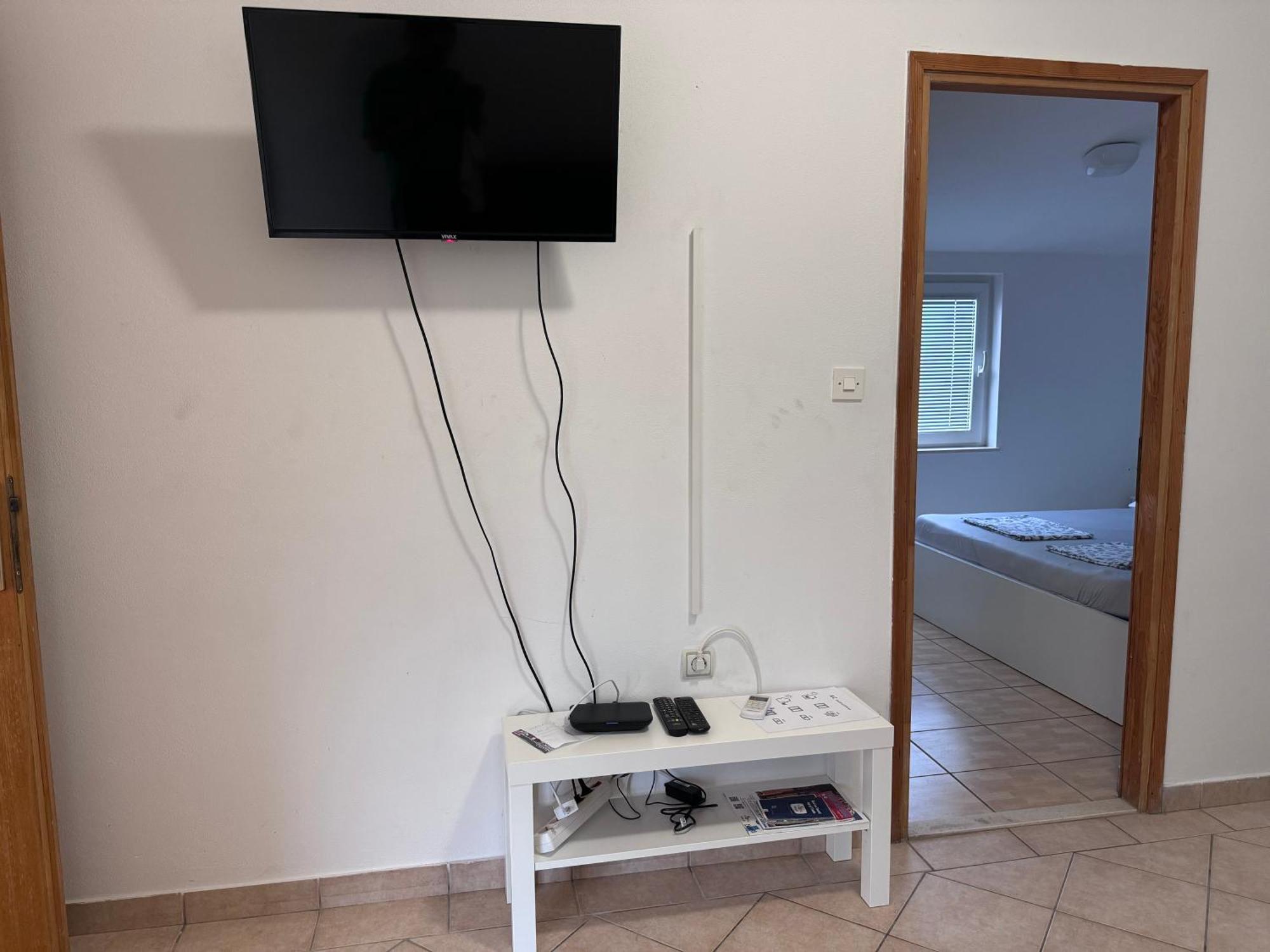 Apartmani Bruno Vrsi Ngoại thất bức ảnh