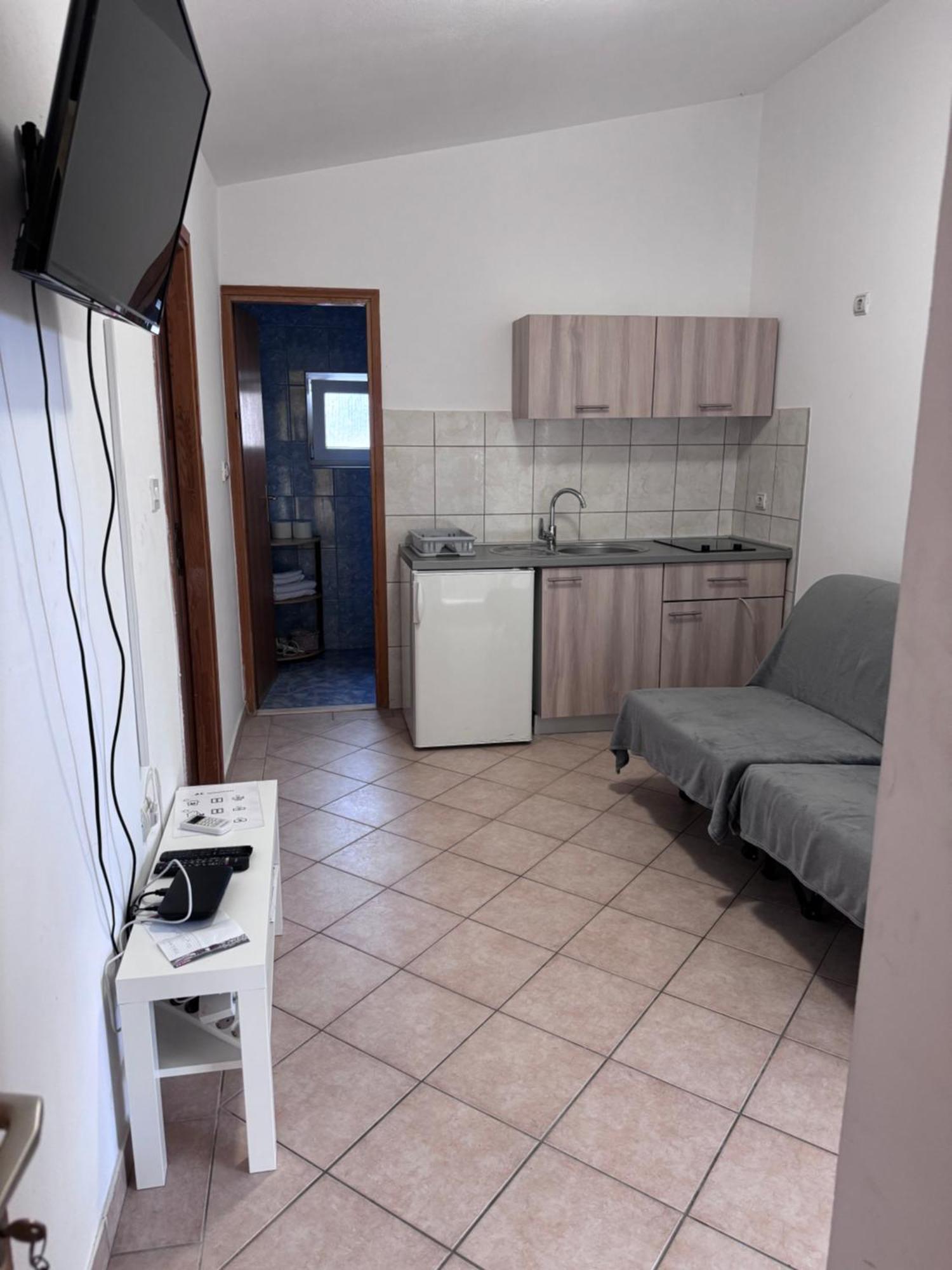 Apartmani Bruno Vrsi Ngoại thất bức ảnh