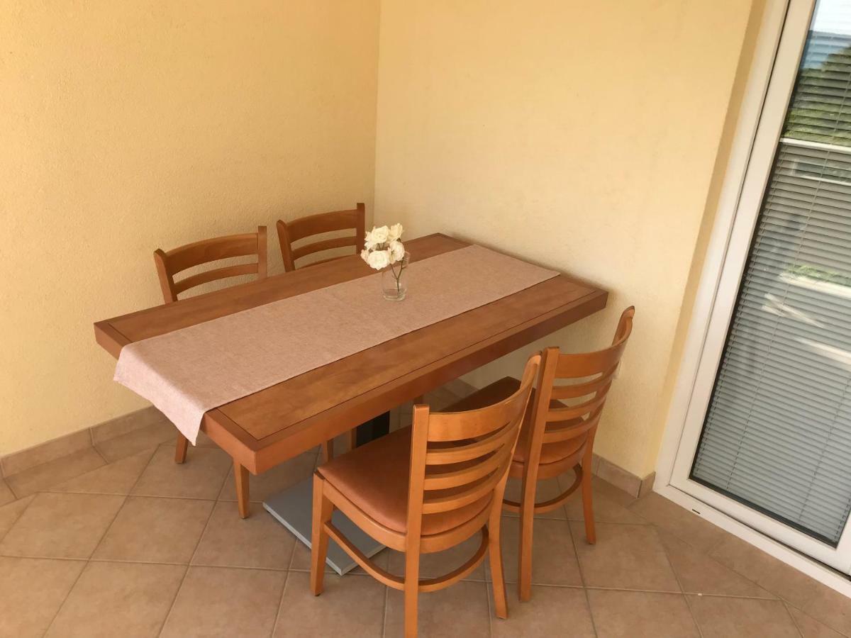 Apartmani Bruno Vrsi Ngoại thất bức ảnh